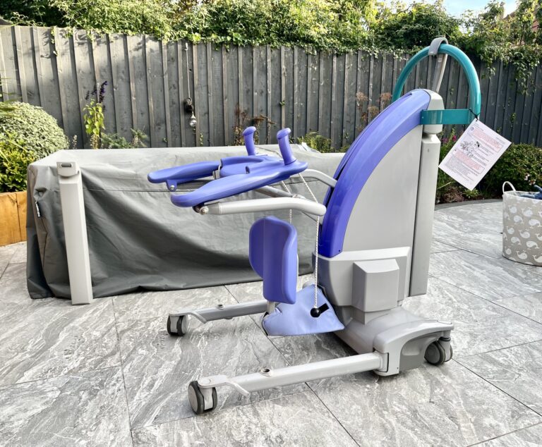 ARJO Sara Plus Sit-to-Stand Electric Stand Aid
